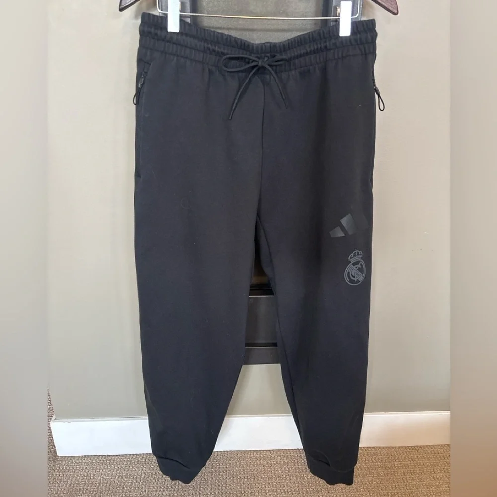 Adidas x Real Madrid Black Joggers - size XL​​